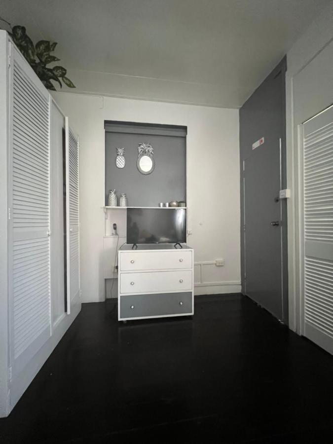 ברידג'טאון Beach Guest House Cleverdale מראה חיצוני תמונה