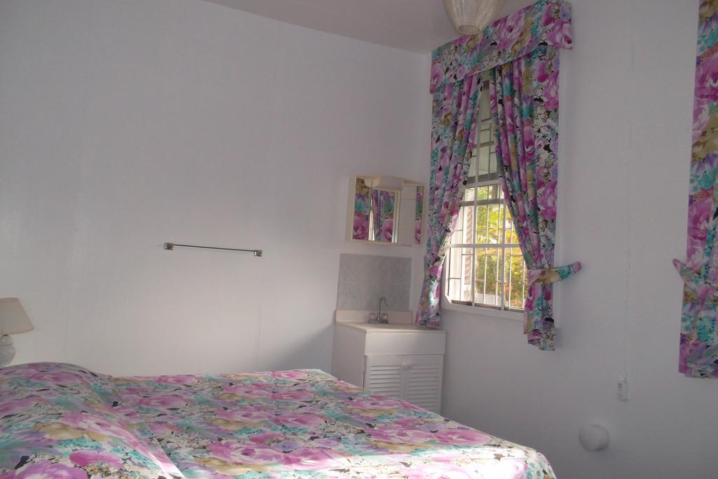 ברידג'טאון Beach Guest House Cleverdale חדר תמונה